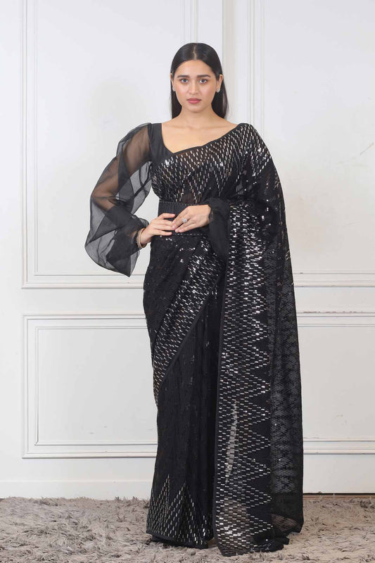 Saree in Black color at online Simaaya