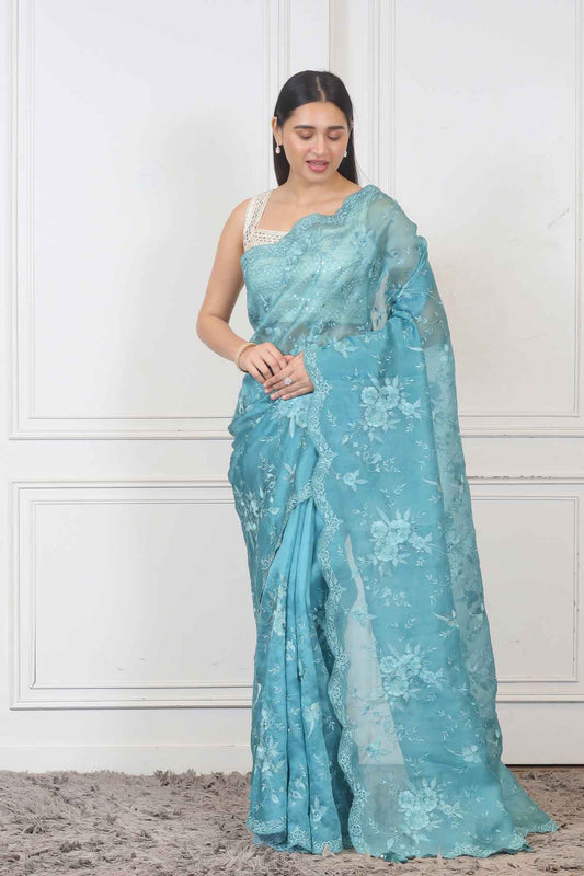 Saree in Blue color at online Simaaya