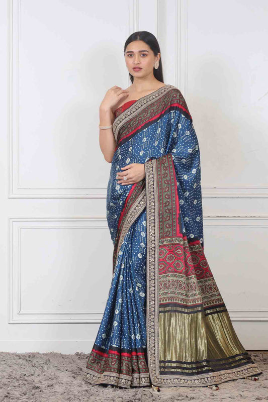 Saree in Blue color at online Simaaya