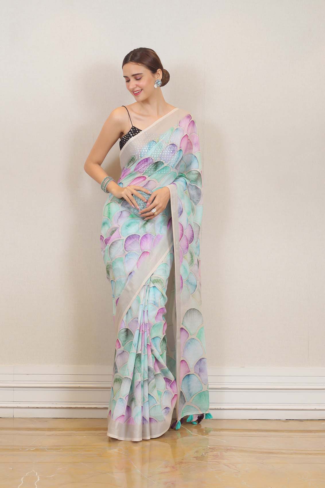 Saree in Sky Blue color at online Simaaya