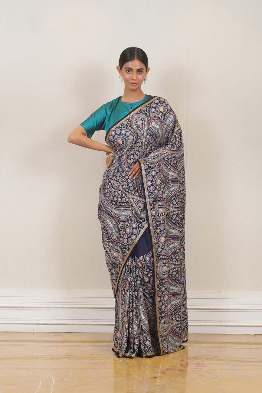 Saree in Blue color at online Simaaya