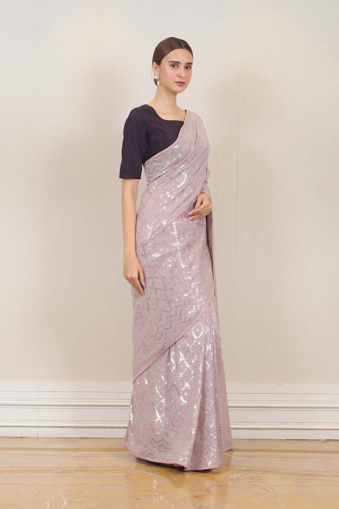 Saree in Peach color at online Simaaya