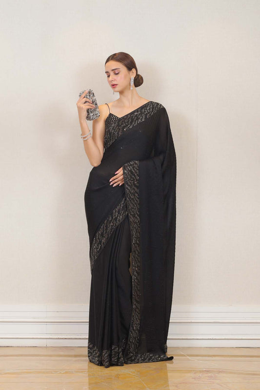 Saree in Black color at online Simaaya