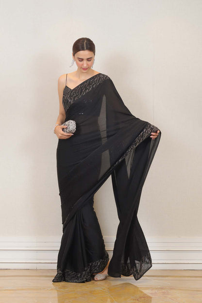 Saree in Black color at online Simaaya