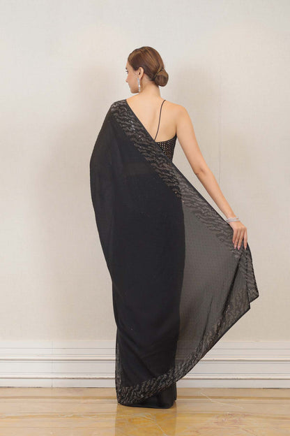 Saree in Black color at online Simaaya